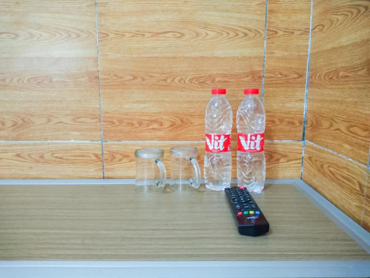 Reddoorz Syariah At Griya Soeratin Pacitan酒店 外观 照片